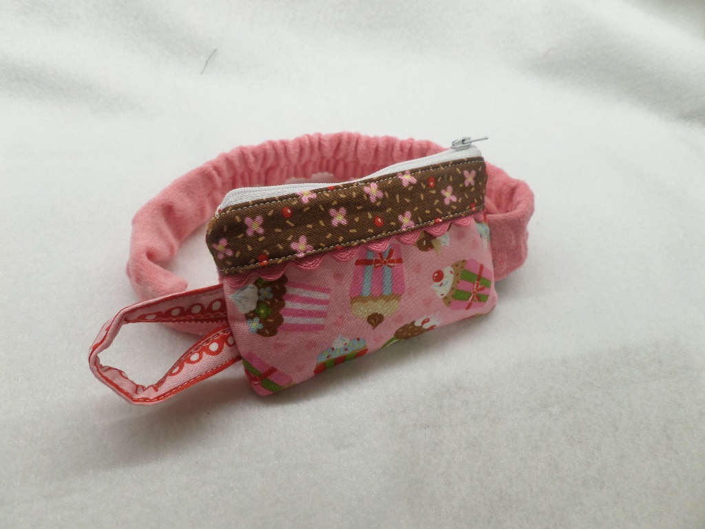 Cherry on Top Cupcake Insulin Pump Pouch Case - Click Image to Close