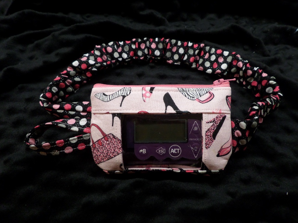 Glam Girl Window Insulin Pump Pouch Case - Click Image to Close