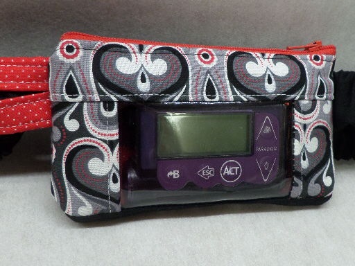 New Heart Damask Insulin Pump Case Optional Window - Click Image to Close