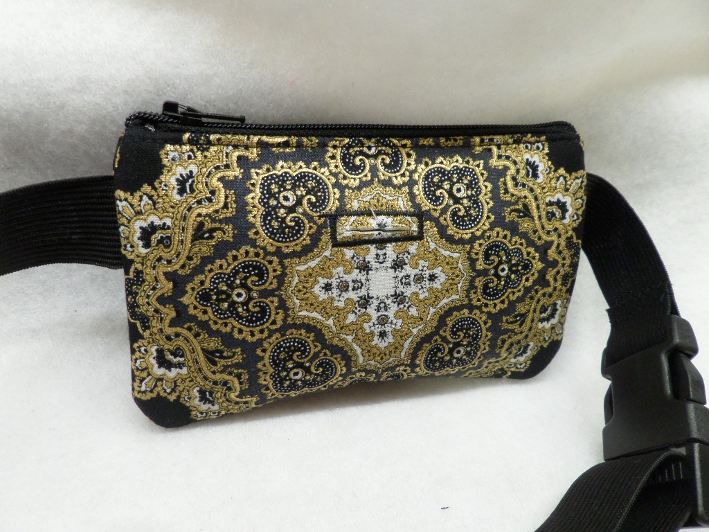 Gold Metallicon Blk Lace Insulin Pump Case teens and adults - Click Image to Close