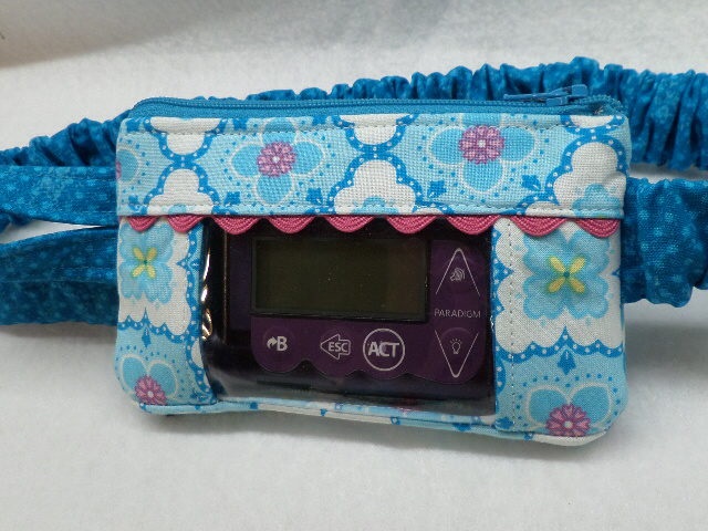 Turquoise Scallop Medallion Insulin Pump Case with Window