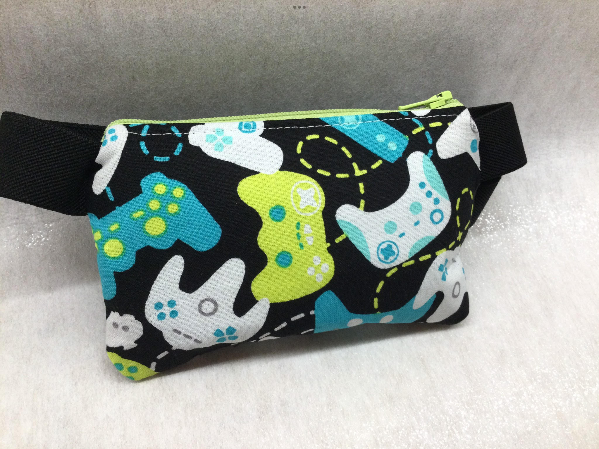 fabric front insulin pump pouch